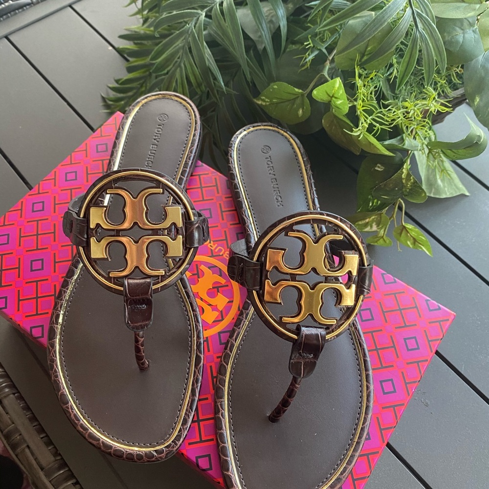 Brand new Tory Burch metal Miller sandal 🩴